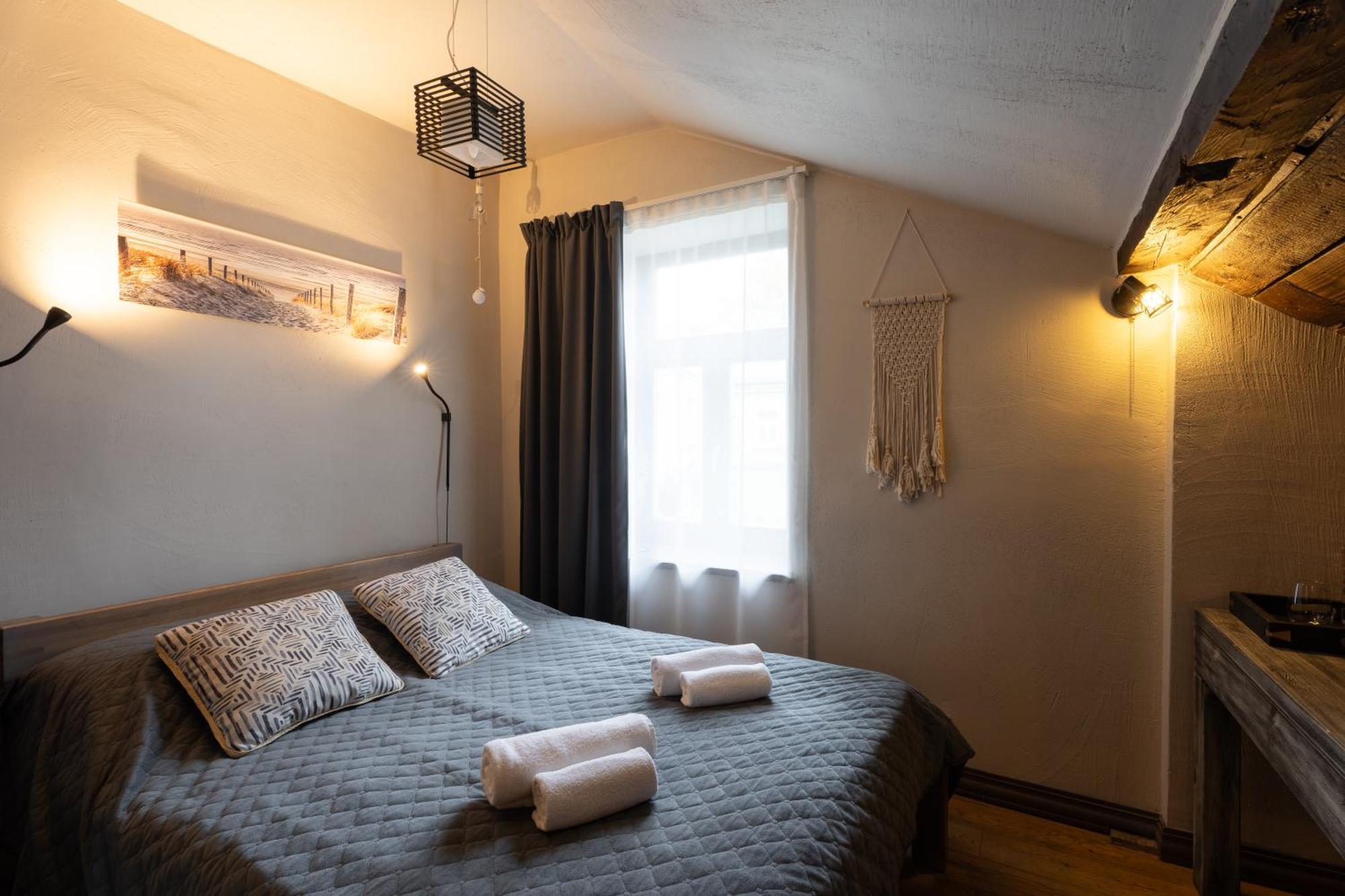 Two Wheels Hotel Riga Exterior photo